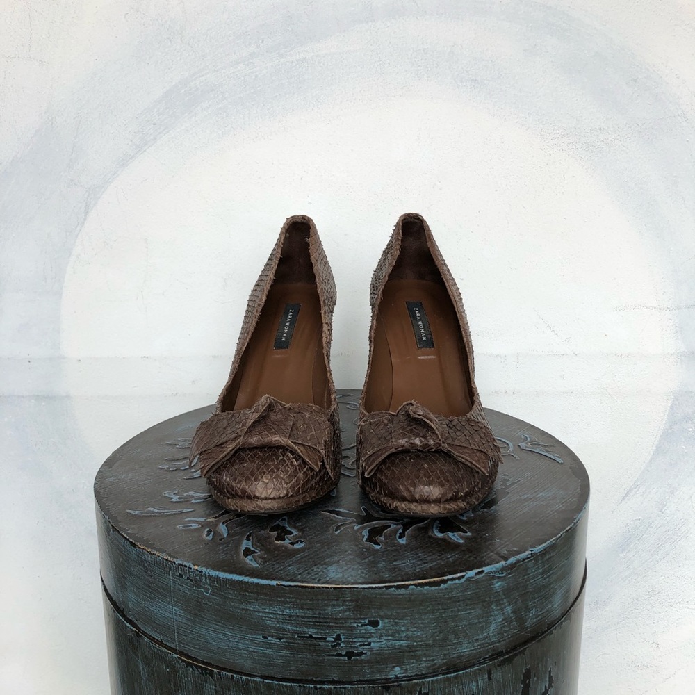 Zara Brown Faux Snake Skin Mid Heels Very Comfy